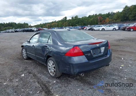 2007 Honda Accord 3.0 Ex z USA, uszkodzony, nr VIN 1HGCM66557A017695